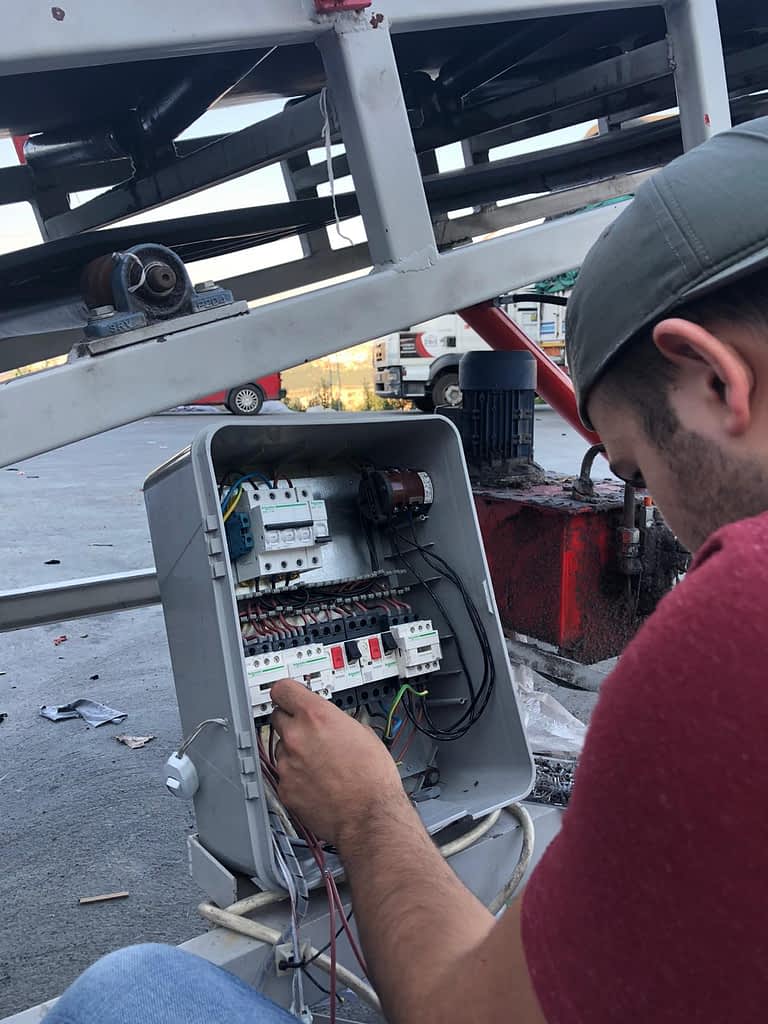 Nöbetçi Elektrikçi - Acil Elektrikçi